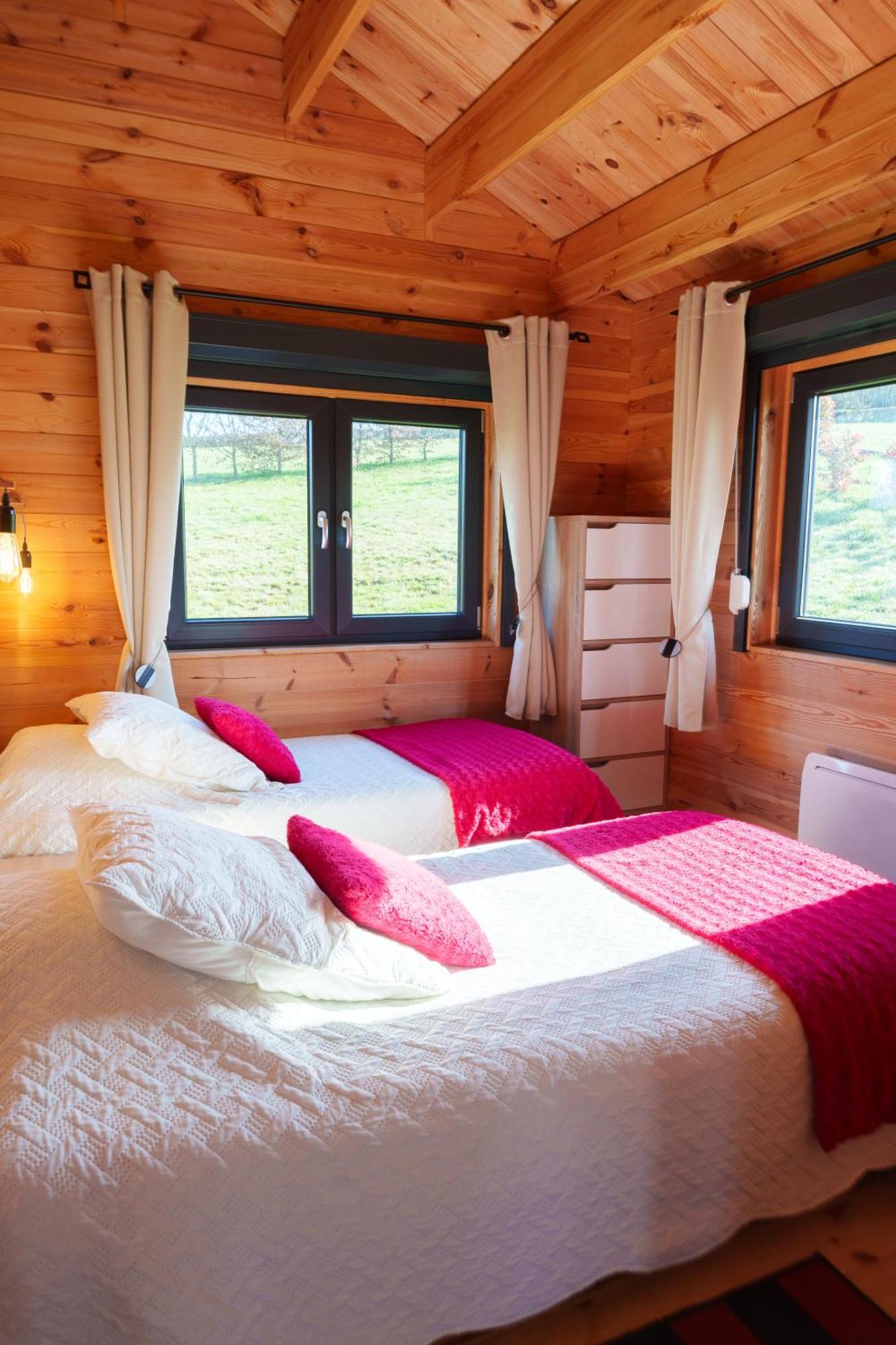 Le Chalet Du Crescent Saint-Germain-des-Champs المظهر الخارجي الصورة